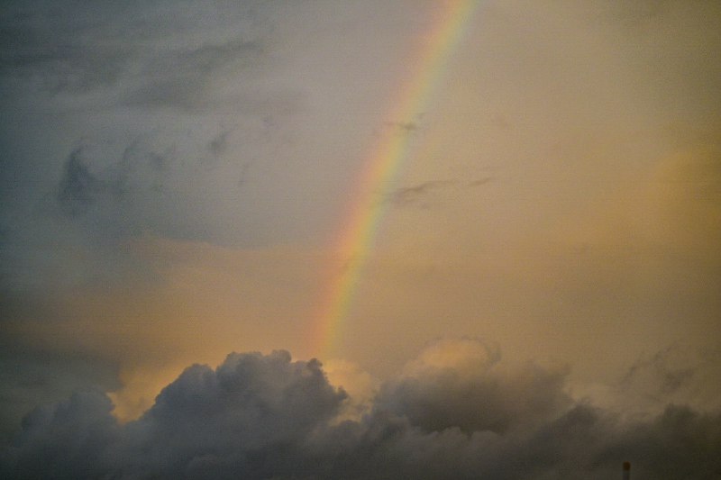 风雨欲来 虹🌈满天风雨欲来 虹🌈满天